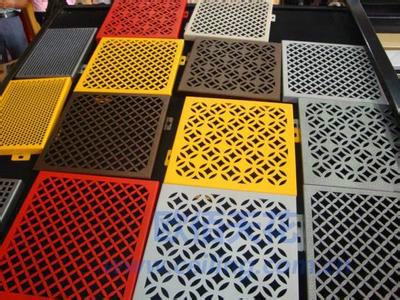 供應(yīng)云南沖孔鋁單板價(jià)格，昆明沖孔鋁單板價(jià)格，云南鋁單板經(jīng)銷商