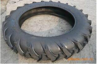 正品人字輪胎26x12-12圖片