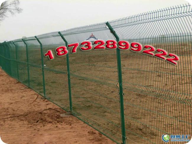 包頭 呼和浩特圍欄 圈地鐵絲網(wǎng)圍欄廠家