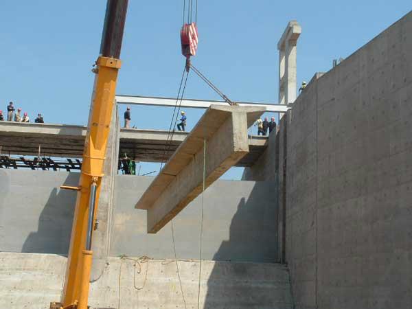 供應用于出租的惠州吊車出租，惠州100噸汽車吊出租，惠州80噸吊車出租，惠州130噸汽車吊出租，惠州16噸吊車出租