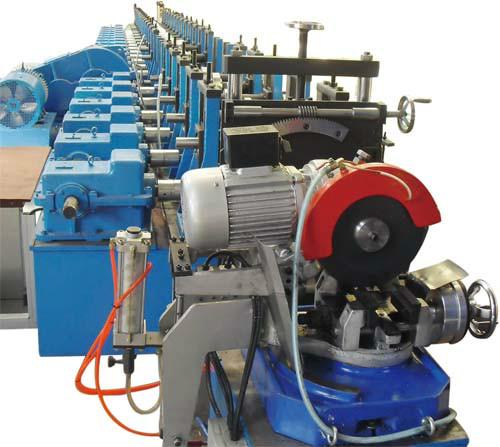 光伏支架成型機 生產(chǎn)光伏支架的機器廠家