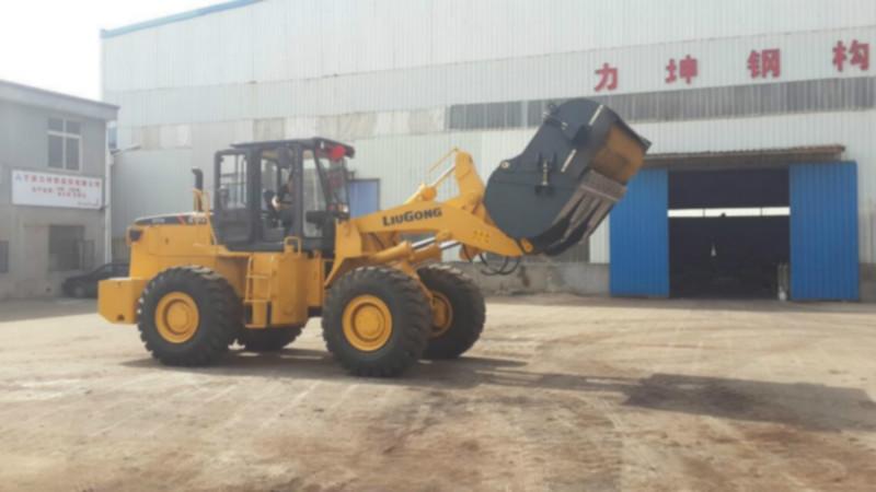 供應(yīng)滑移裝載機(jī)其他裝載機(jī)配封閉式清掃，鏟斗改封閉清掃器，50裝載機(jī)配封閉掃地機(jī)