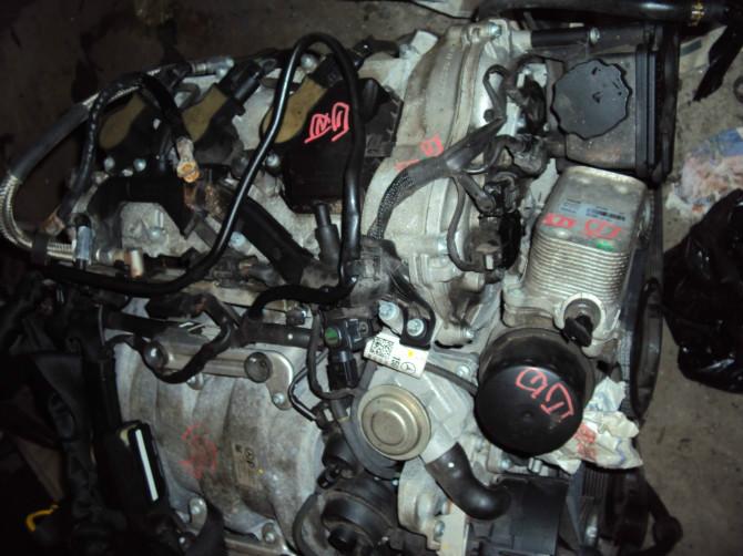 供應(yīng)奔馳272/965發(fā)動機總成拆車件