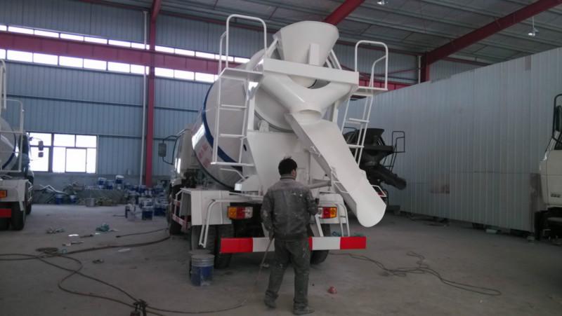 供應(yīng)12方歐曼攪拌車，歐曼攪拌車批發(fā)價(jià)，歐曼攪拌車銷售電話
