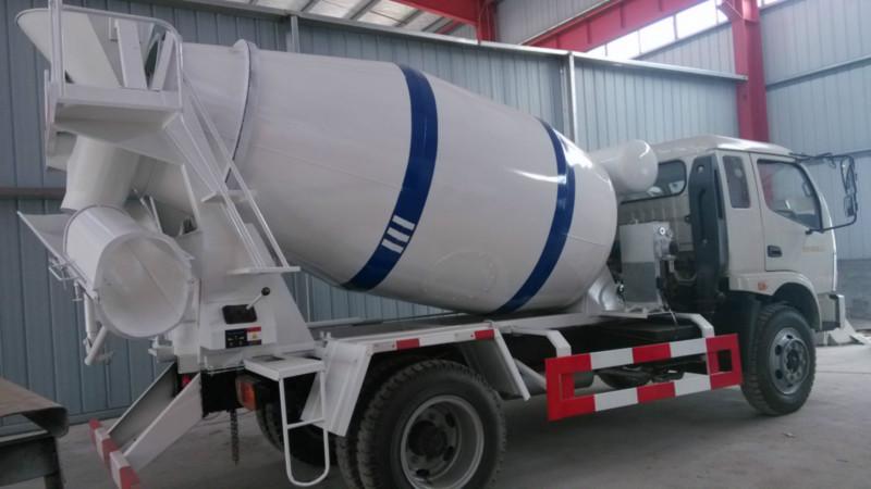 供應(yīng)楚雄市福田4方攪拌車熱銷中