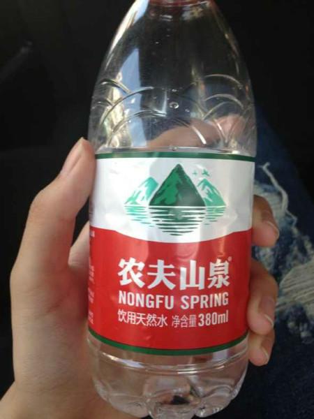 供應(yīng)寧夏農(nóng)夫山泉代理商，寧夏農(nóng)夫山泉代理商報(bào)價(jià)，寧夏農(nóng)夫山泉代理商有