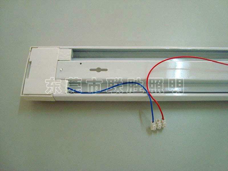 供應(yīng)T8單管帶罩支架｜LED防塵支架｜聯(lián)勝LED日光燈支架