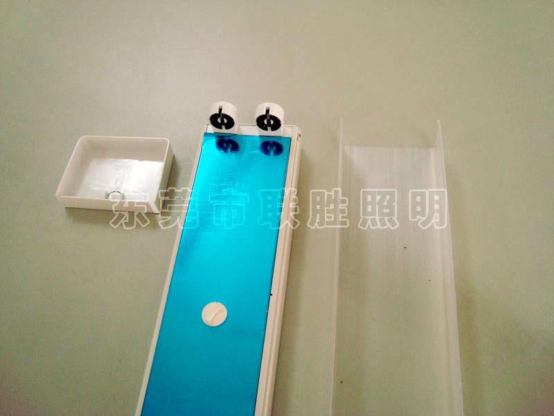 供應(yīng)LED帶罩支架｜T8雙管帶罩支架｜防塵支架批發(fā)