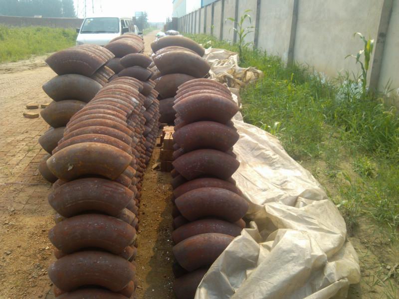 供應(yīng)碳鋼彎頭價(jià)格、山東碳鋼彎頭、碳鋼彎頭價(jià)格、高壓彎頭定做