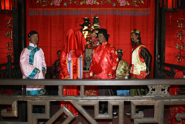 供應(yīng)博物館雕塑*陵園玻璃鋼人物雕塑