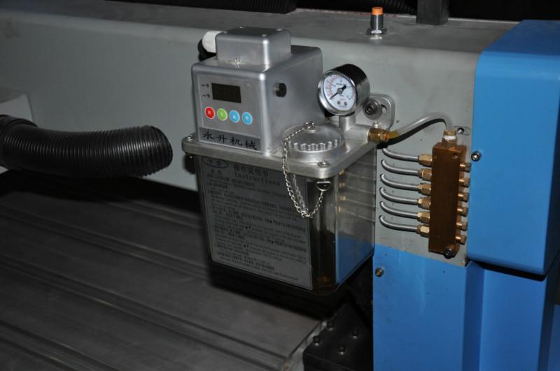 供應(yīng)南區(qū)木工雕刻機(jī)