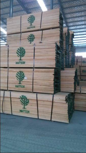 供應(yīng)水曲柳板材