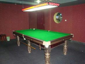 供應(yīng)美式落袋臺球桌特價專賣臺球用品