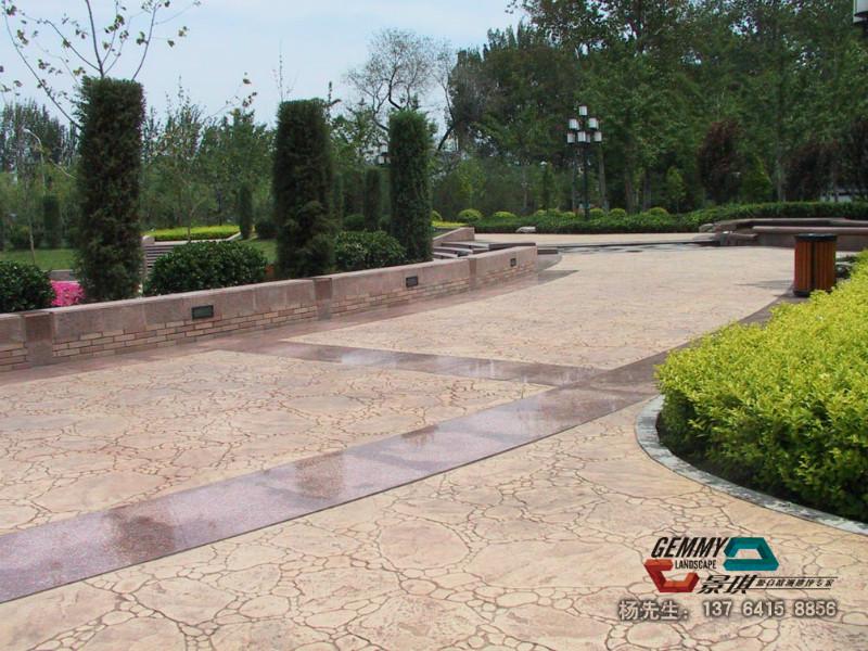 新疆哈密彩色壓模地坪施工材料圖片