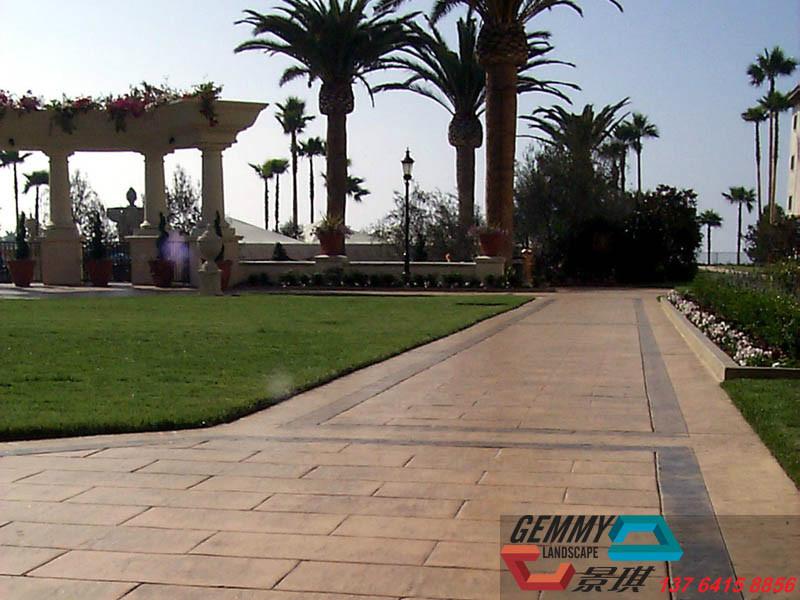 上海彩色壓花地坪施工行業(yè)*，壓模地面用于工廠（公司）園區(qū)、公共停車場、廣場、人行道、住宅小區(qū)、花園步道等