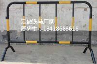 供應(yīng)鐵馬護(hù)欄，深圳馬路鐵馬護(hù)欄廠家批發(fā)，深圳路易通全國(guó)送貨