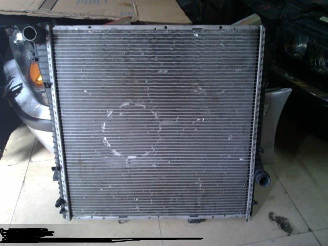 供應(yīng)進(jìn)口奔馳寶馬奧迪水箱電子扇拆件