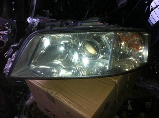 供應(yīng)奧迪A4A6A4LA8大燈拆車件二手件