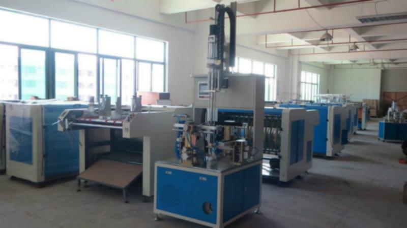 供應(yīng)天地盒成型機(jī)廠家曾生：1369167617