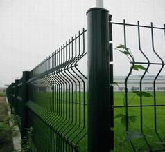 安全小區(qū)圍欄網(wǎng)、桃型柱小區(qū)圍欄網(wǎng)、*小區(qū)防護網(wǎng)美觀耐用