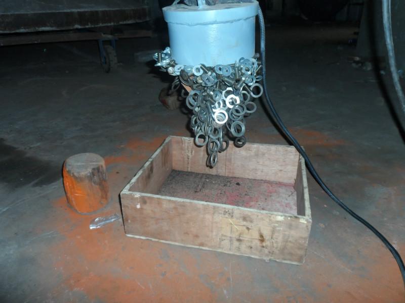 供應(yīng)起重電磁鐵，MW22-04型起重電磁鐵，起重電磁鐵生產(chǎn)廠家