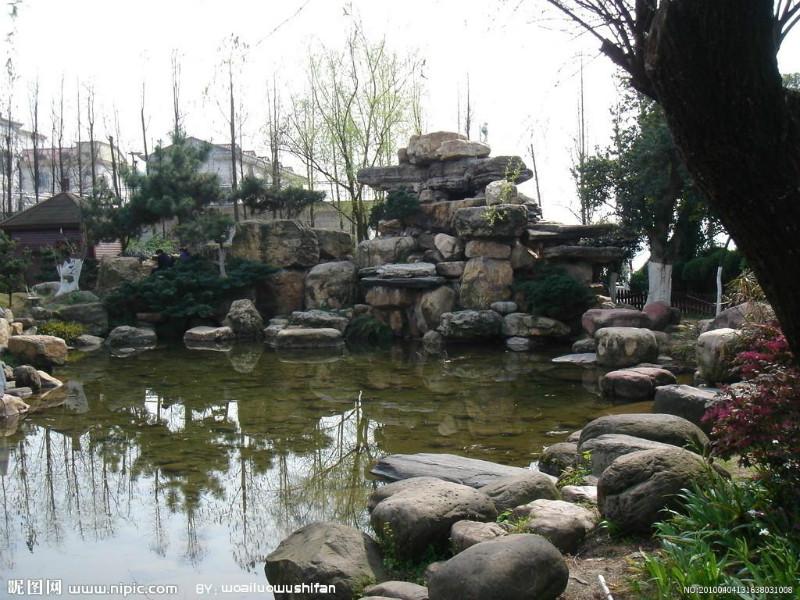 供應(yīng)上海奉賢太湖石假山哪里制作*，上海奉賢太湖石假山施工單位電話