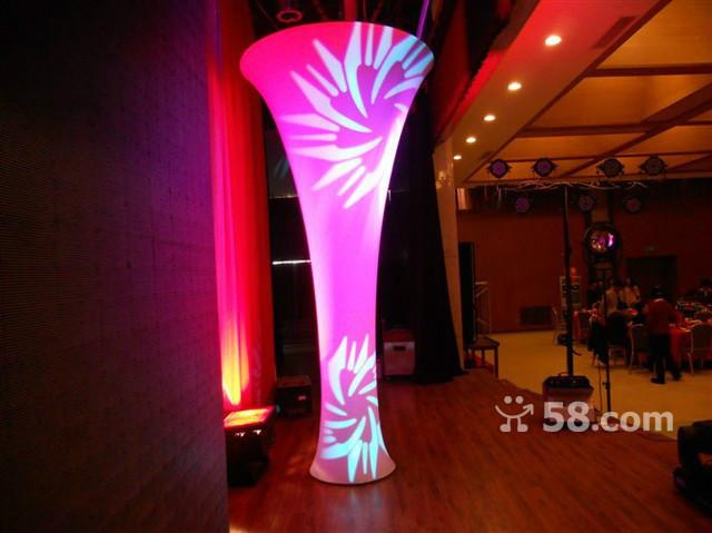 供應(yīng)鎮(zhèn)江軟膜天花鎮(zhèn)江噴繪膜鎮(zhèn)江透光膜鎮(zhèn)江燈箱膜