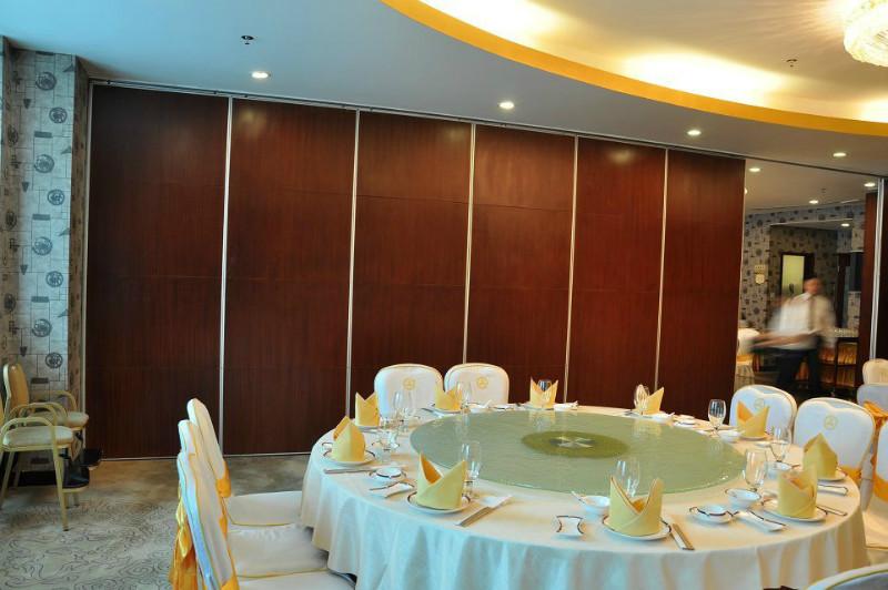 供應(yīng)鎮(zhèn)江酒店活動隔斷批發(fā)，鎮(zhèn)江酒店活動隔斷批發(fā)安裝，