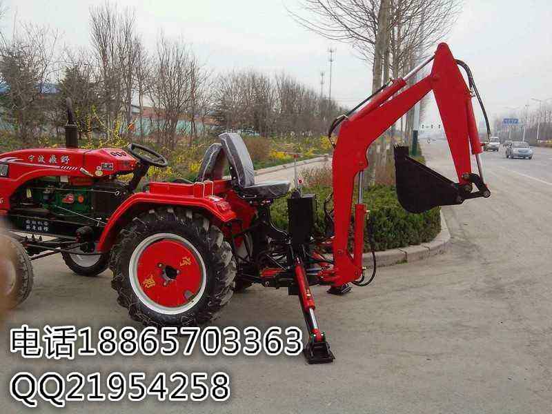 四輪裝載機圖片