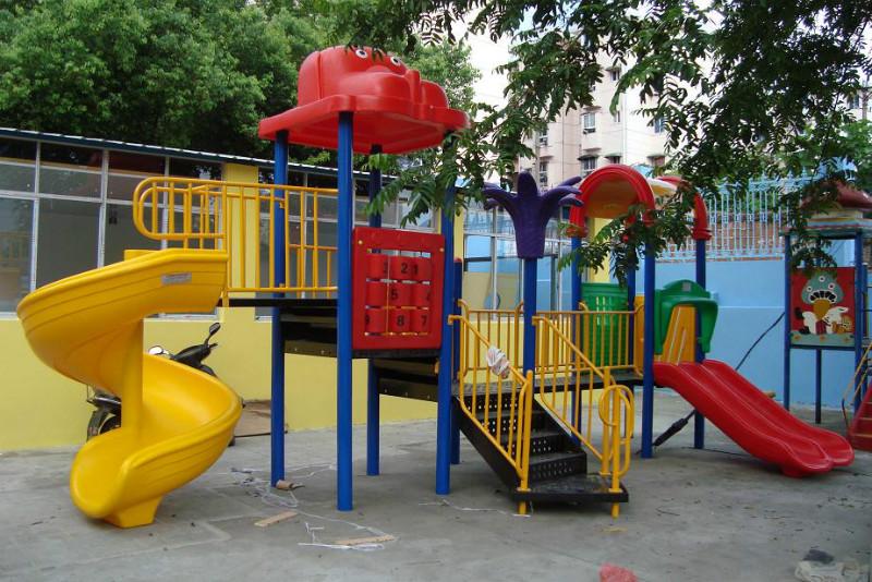 供應(yīng)塑料滑梯 兒童滑梯
