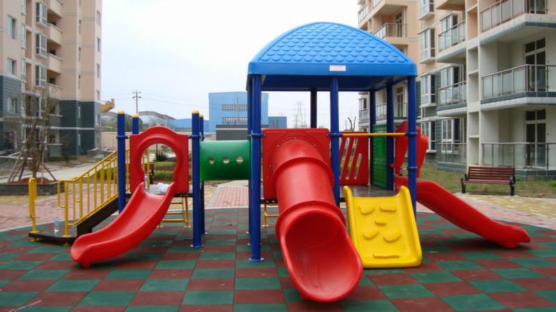 供應(yīng)兒童樂園滑梯