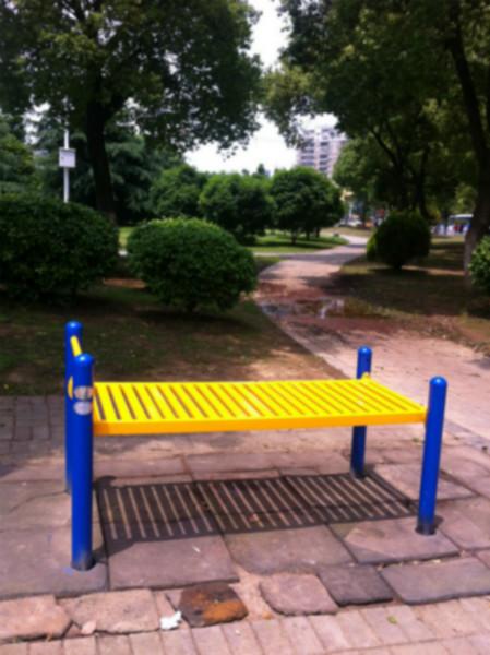 供應(yīng)休閑椅舒適方便-柏禾游樂設(shè)備