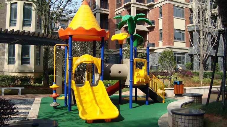 供應(yīng)兒童樂園滑梯