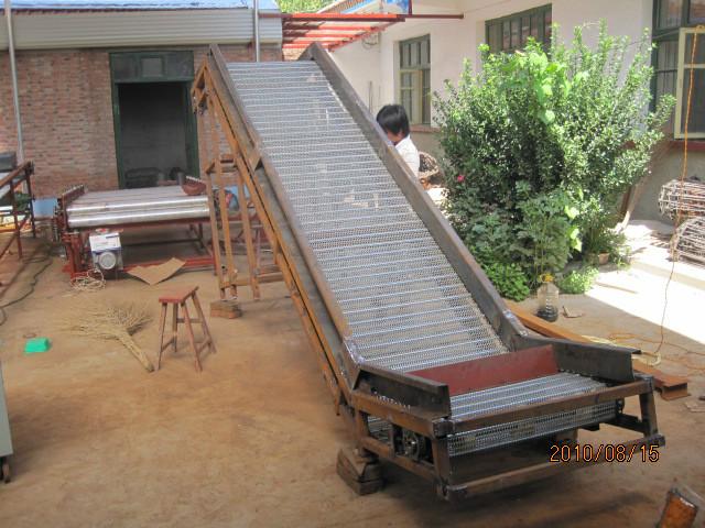 網(wǎng)帶輸送機(jī)廠家圖片