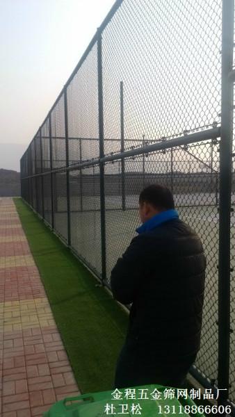 供應(yīng)安裝體育場(chǎng)圍網(wǎng)