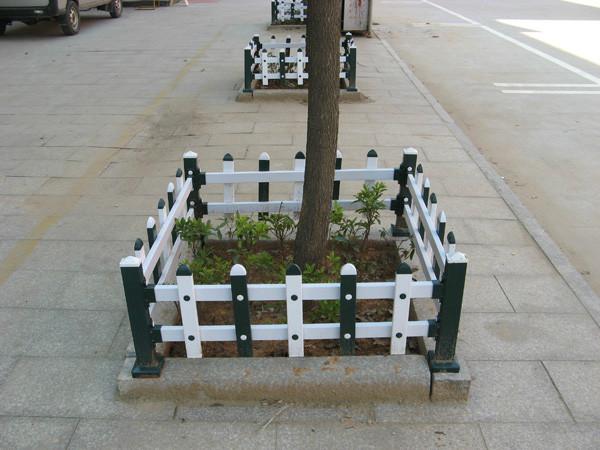 供應(yīng)PVC護(hù)欄 塑鋼護(hù)欄 PVC社區(qū)護(hù)欄 PVC圍欄 塑鋼圍欄現(xiàn)貨