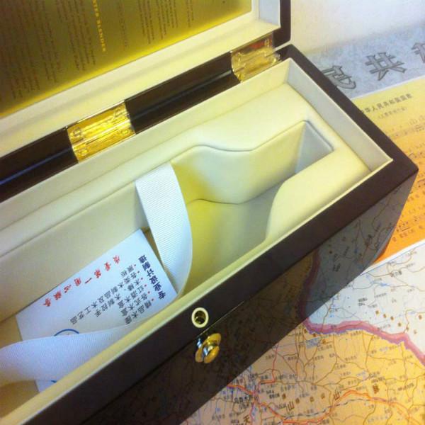 供應(yīng)*精美木質(zhì)葡萄酒盒木質(zhì)禮品盒