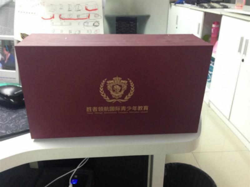 供應(yīng)*噴漆獎杯木盒實木木盒來樣定做