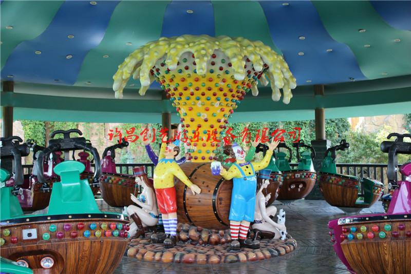 供應(yīng)情侶飛車魔幻陀螺大型游樂設(shè)備 創(chuàng)藝游樂設(shè)備 情侶飛車報價