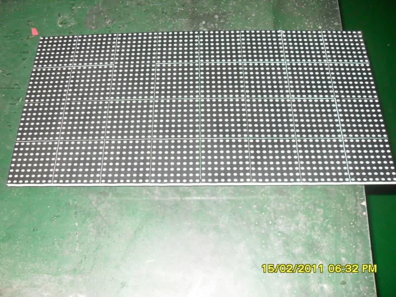 廠家直銷F5.0紅+純綠雙色單元板。驅(qū)動有恒壓-恒流區(qū)別