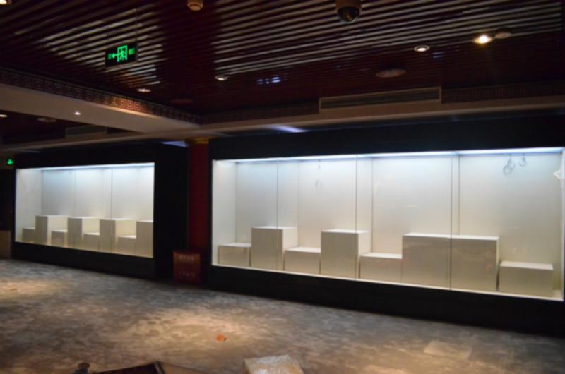 供應(yīng)博物館恒溫恒濕柜展柜