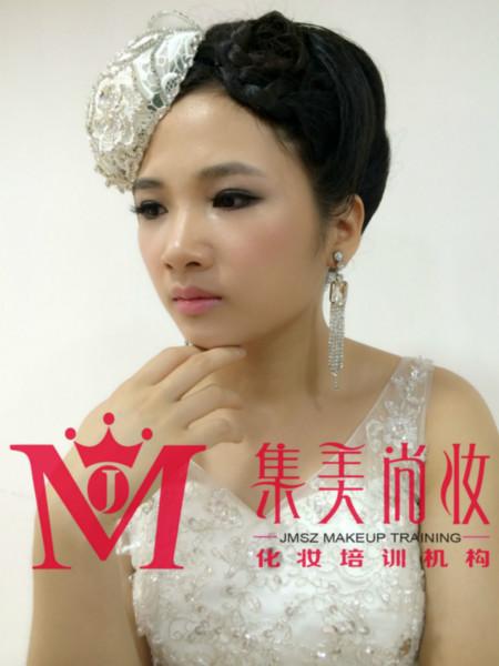 學(xué)習(xí)化妝技術(shù)去那里好集美尚妝化妝圖片