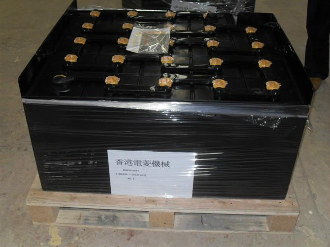 供應(yīng)回收現(xiàn)代叉車廢舊電瓶