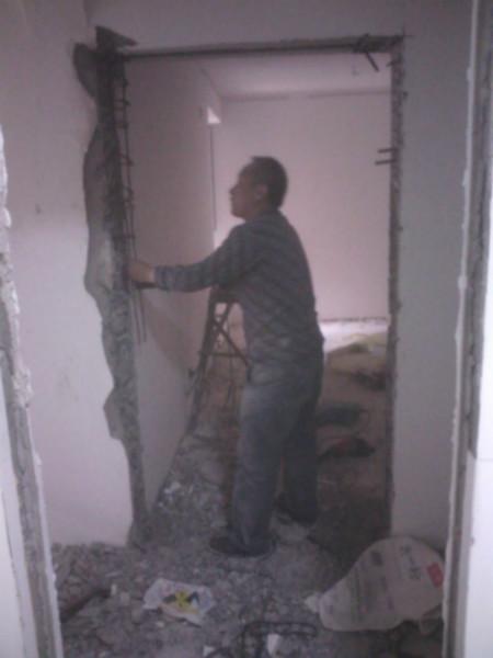 供應(yīng)石家莊砸墻拆除砸地面砸墻磚