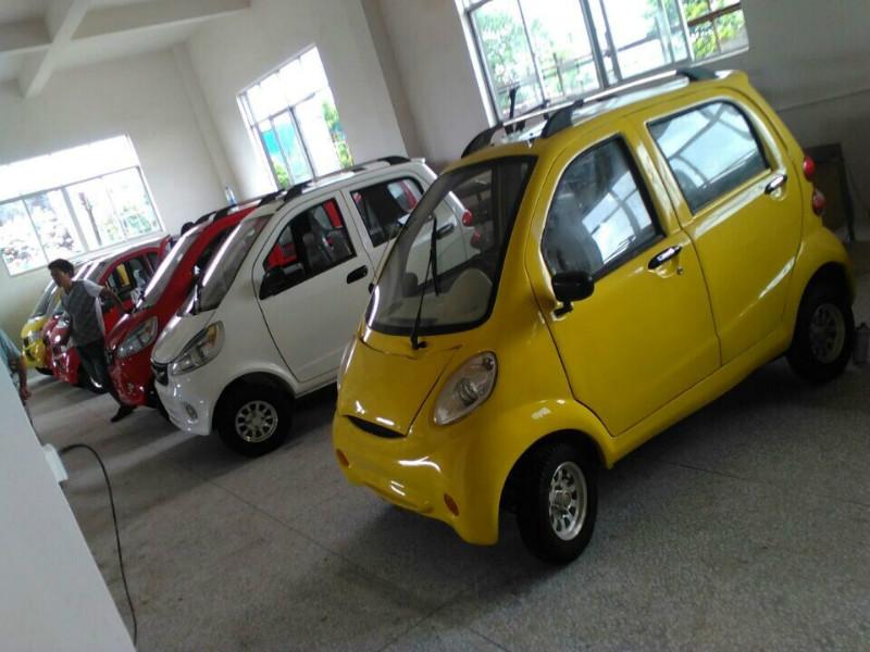 供應(yīng)山東電動四輪車廠家，山東電動四輪車?yán)夏甏杰囌\招全國代理商