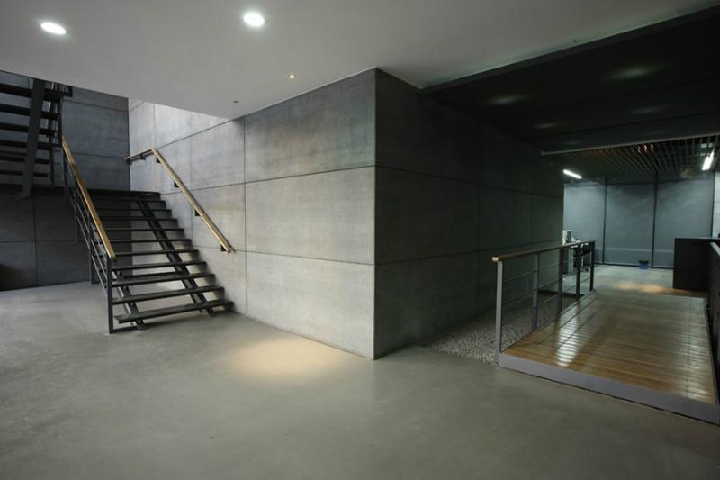 供應(yīng)上海廠房?jī)?yōu)質(zhì)礦棉板吊頂隔墻，油漆涂料粉刷，水電安裝，地磚墻磚鋪設(shè)