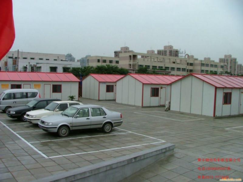 供應(yīng)新鄉(xiāng)市輕鋼大棚鋼結(jié)構(gòu)廠家；新鄉(xiāng)市輕鋼大棚鋼結(jié)構(gòu)廠家搭建安裝公司