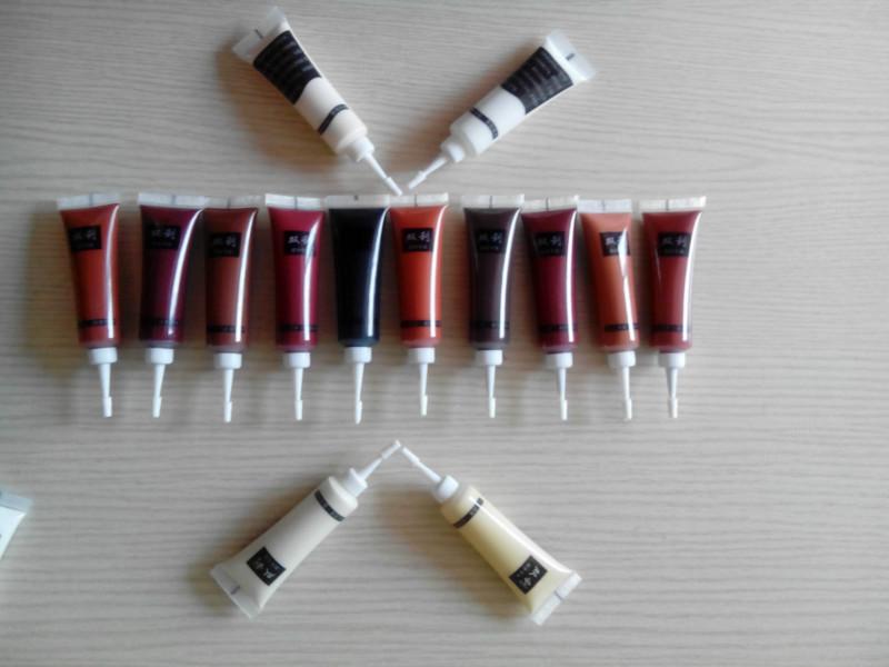 青島地區(qū)免漆修補(bǔ)膏圖片