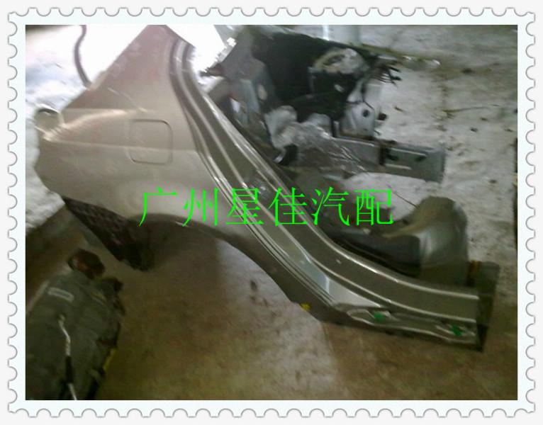 寶馬E60后葉子板內(nèi)鐵圖片