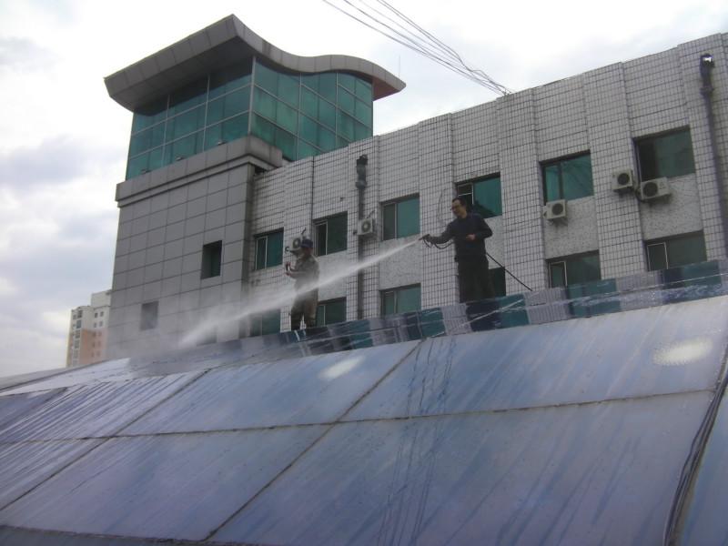 供应高空清洁保洁外墙粉刷高空安装维修图片